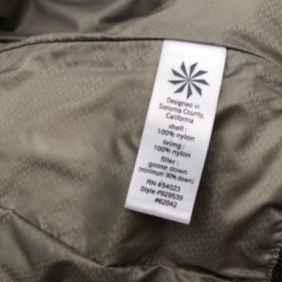 Athleta Downalicious Deluxe Down Puffer Vest - Picture 7 of 7